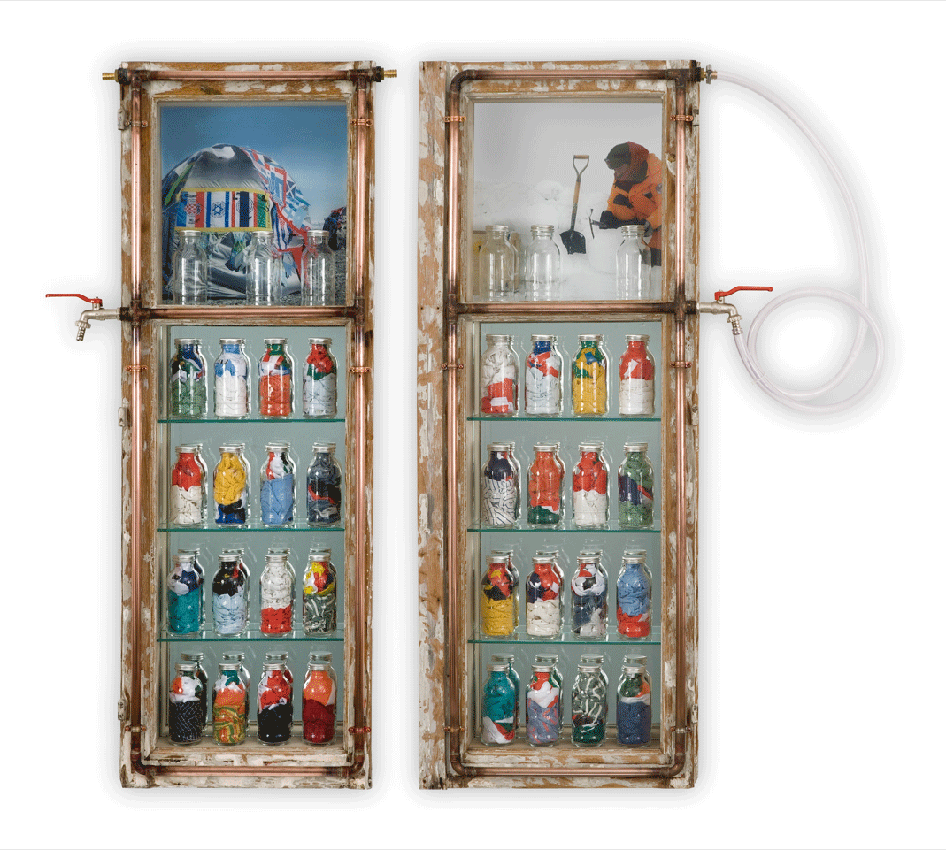 Image de l'oeuvre : Windows on the world, Lucy + Jorge Orta, collection « Klimatik »